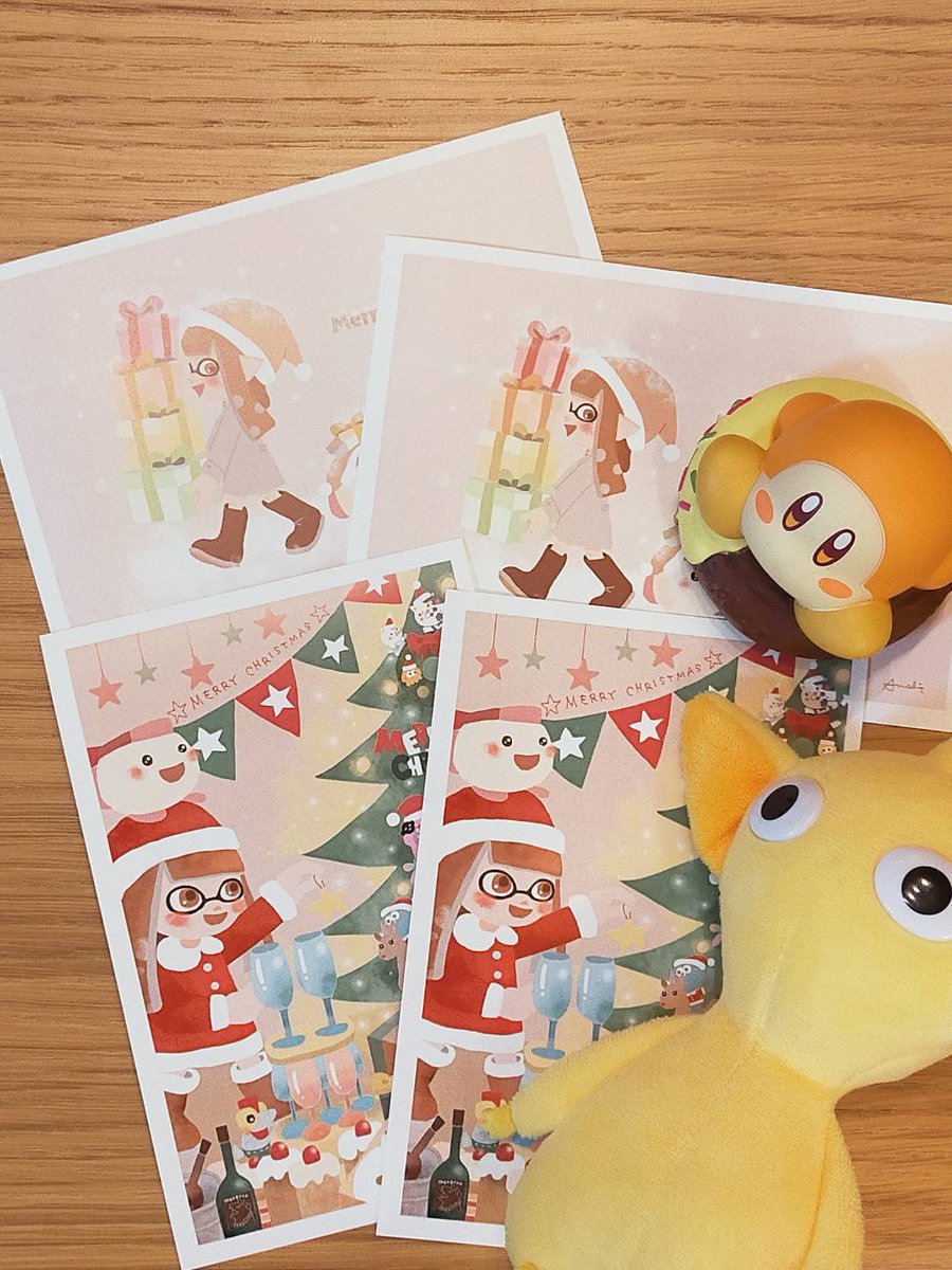 Ameさんのクリスマスカード、ネットプリント初挑戦で印刷させてもらいました🎄✨各1枚はクリスマスツリーに飾らせてもらう予定です☺️素敵なイラストをありがとうございますᔦꙬᔨ