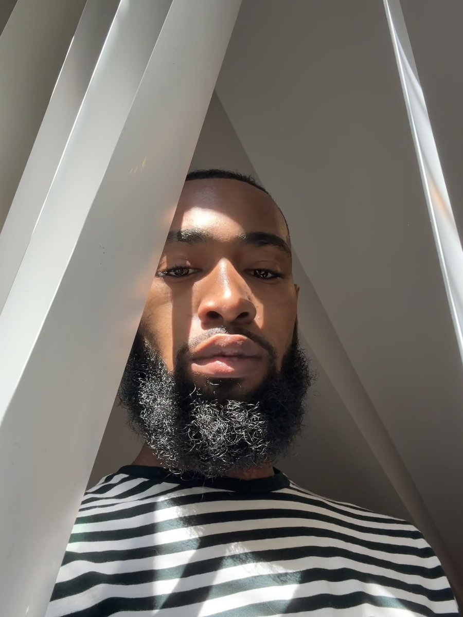 Aaron tweet media