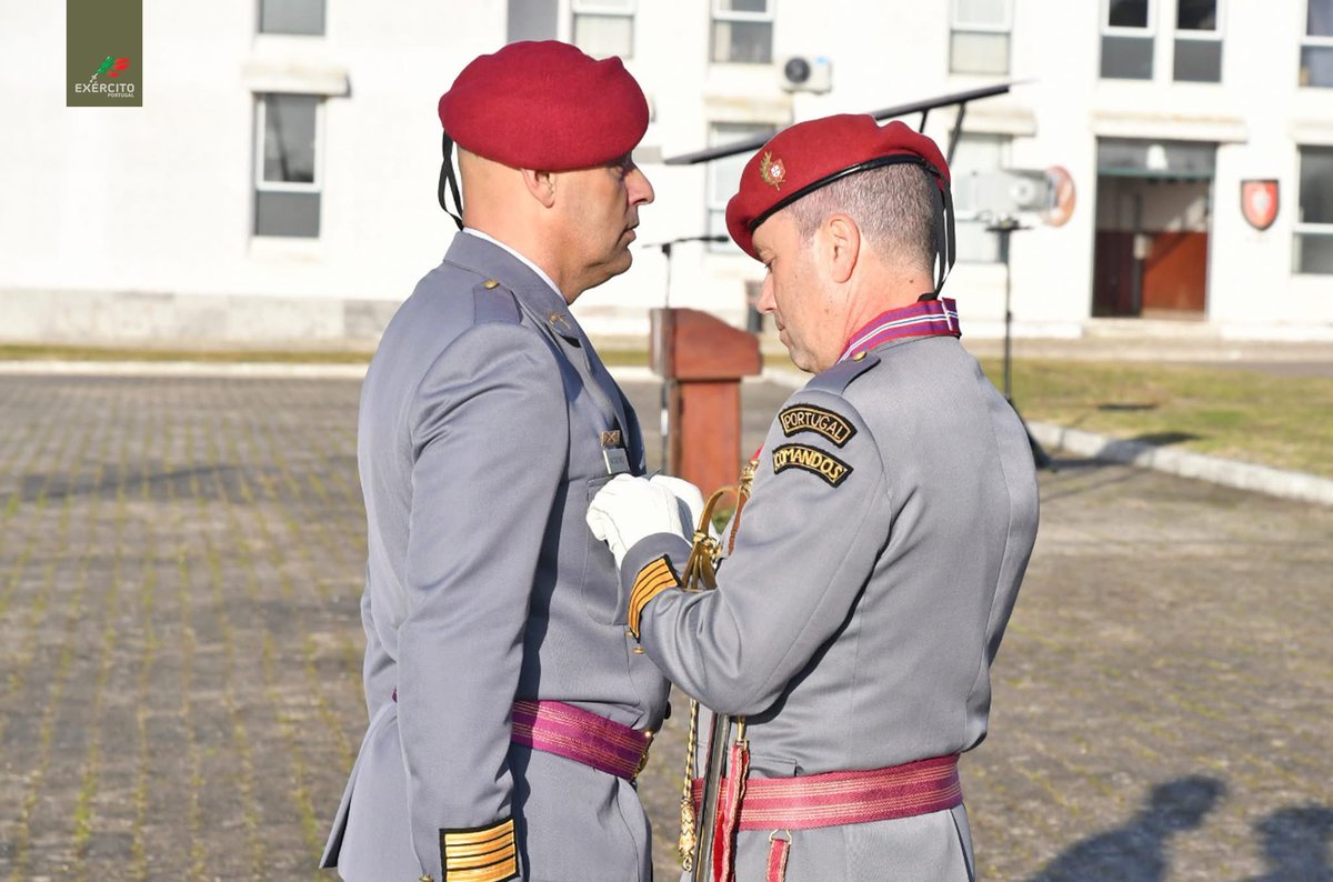 Exercito_pt's tweet image. 🫡 O Coronel Paulo Lourenço é o novo Comandante do Regimento de Comandos

👉 O Coronel de Infantaria Paulo Lourenço assumiu hoje o comando do Regimento de Comandos, sucedendo ao Coronel de Infantaria Duarte Varino.

L
#ExércitoPortuguês #Comandos