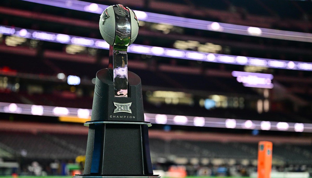 TalkinTechPod's tweet photo. 🔴⚫️ NEW EPISODE DROP ⚫️🔴

Texas Tech is playing for a Big 12 Championship.

- Joey McGuire extended

- CFP Rankings Reaction + gripes

- BYU Part 2 Preview

LINKS ⬇️ https://t.co/QiBONalX79