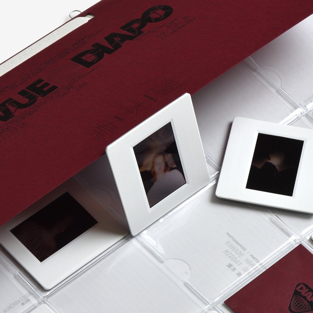 north_east_co's tweet image. 女性の複雑なアイデンティティ、そして私たちが持ち得る記憶『Revue Diapo 003 - Kanade Hamamoto』。写真家、濵本奏が数年前から取り組んできた女性のポートレート作品。
buff.ly/mg3iQJj