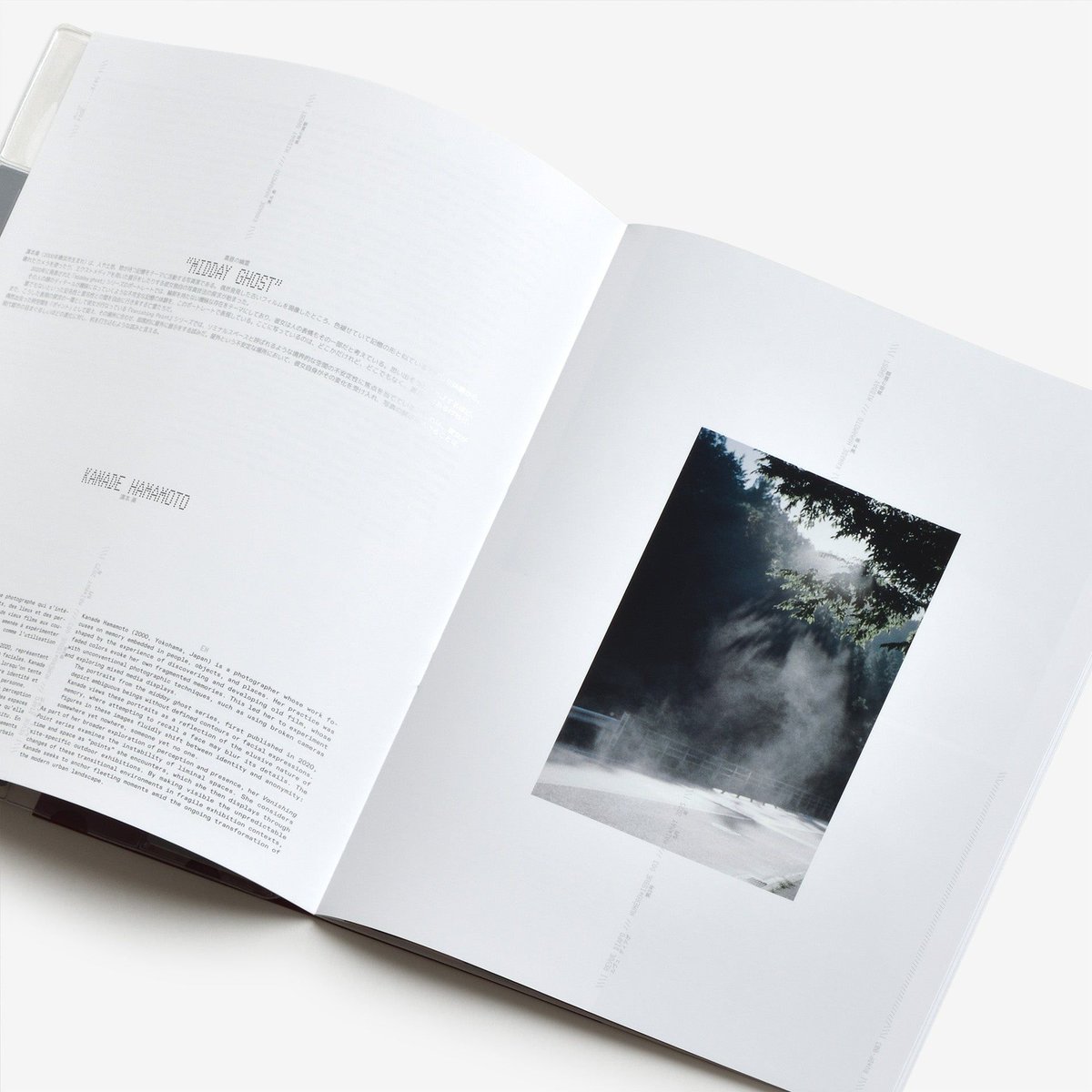 north_east_co's tweet image. 女性の複雑なアイデンティティ、そして私たちが持ち得る記憶『Revue Diapo 003 - Kanade Hamamoto』。写真家、濵本奏が数年前から取り組んできた女性のポートレート作品。
buff.ly/mg3iQJj