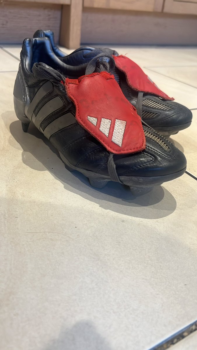 jonniec81's tweet photo. @lifejacketuk my daughters ‘new’ football kicks, what do you think….? OG’s not remakes… https://t.co/Rw9QIlYknG