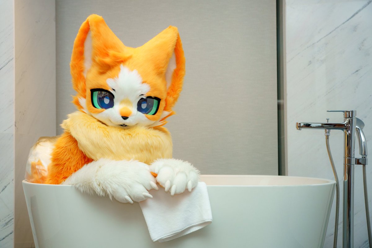 Meow_Meejaw's tweet photo. 好像有什么怪东西在偷看
🛁🚿💦🧴🧼🧽🫧
🦹: 果冻
2025.10 广州·你好兽聚 https://t.co/kUUip4QNxY