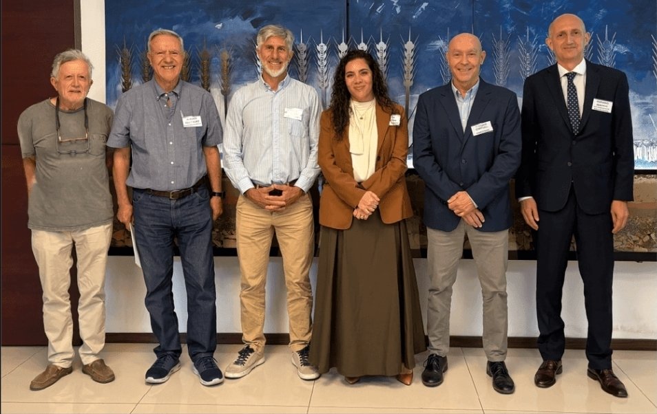 Felicitamos a la <a href="/BCCBA/">Bolsa de Cereales de Córdoba</a> por la renovación de sus autoridades y el nombramiento de su nueva presidente <a href="/byPasseriniLau/">Laura Passerini</a> , que augura un tiempo muy dinámico de gestión.
