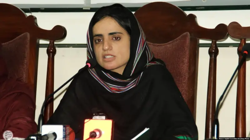 BBCUrdu's tweet image. ◀️ ماہ رنگ بلوچ دہشتگردی کے مقدمے میں بری
◀️ ریاست بلوچ آوازوں کے خلاف بدنیتی سے کارروائی کرتی ہے: وکیل جبران بلوچ
◀️ ’شکایت کنندہ خود کراچی کے اسی تھانے میں تین ایف آئی آرز میں مطلوب تھا‘
تفصیلات: bbc.in/4409CBS