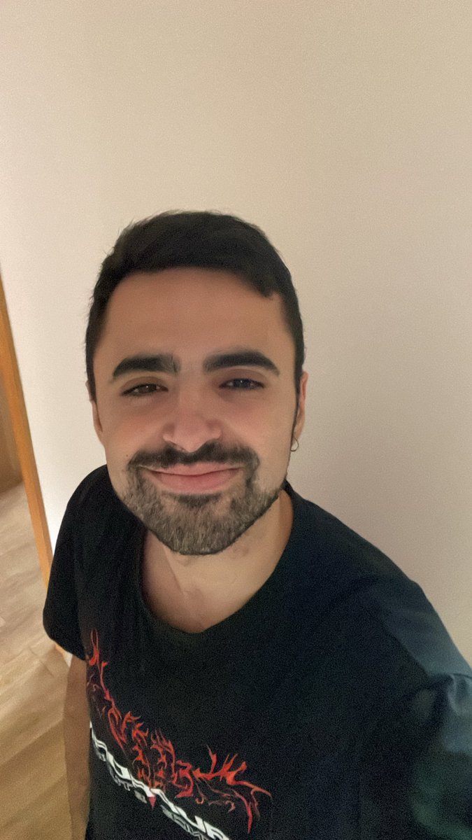 franchaur2's tweet photo. Lux álbum más escuchado 🥰🥰🥰 https://t.co/VPy5qNauqI