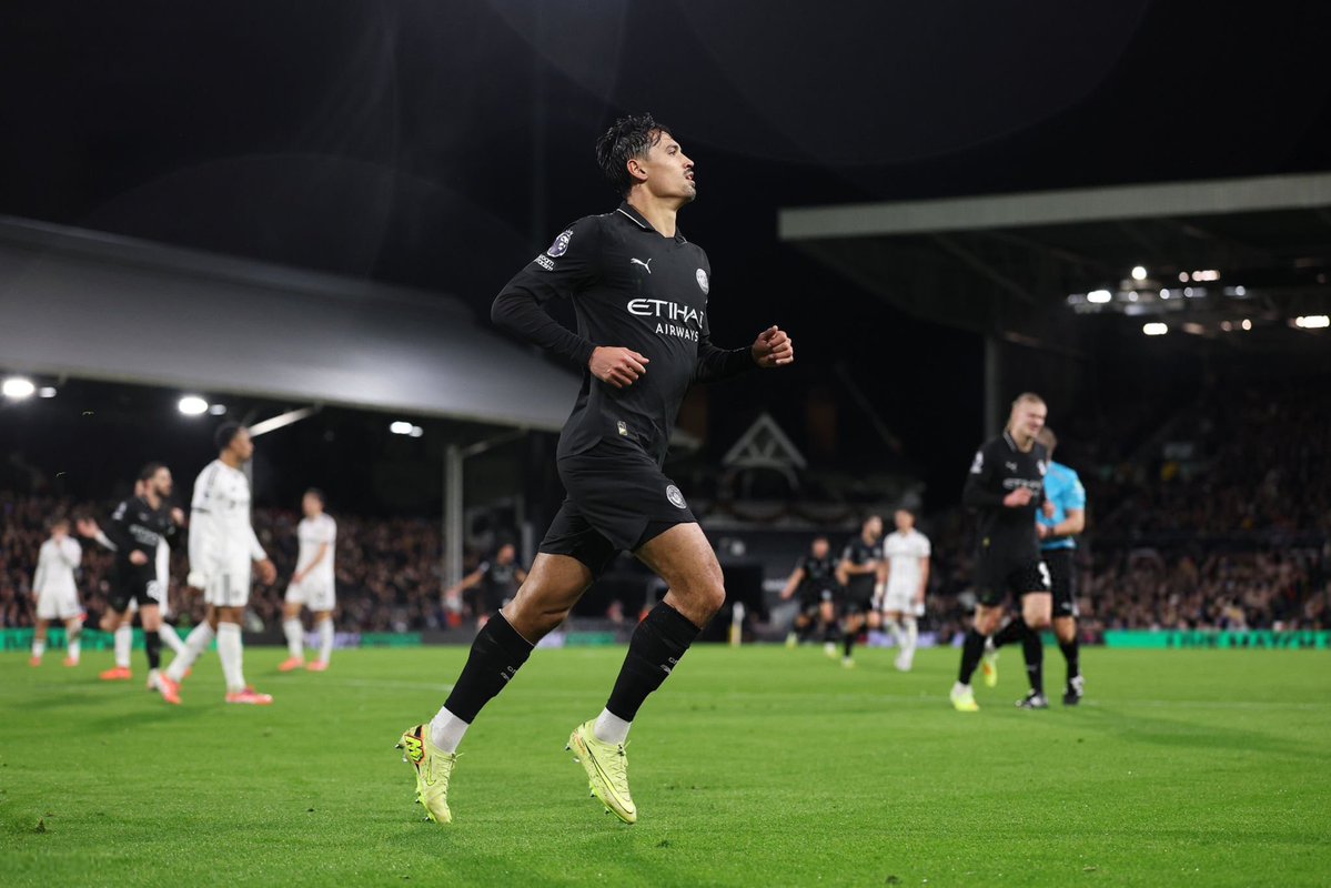 City's black shirt is truly amazing #FULMCI