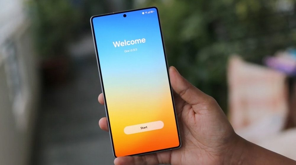 SaudiAndroid's tweet image. تسريب ضخم يكشف كل مميزات واجهة One UI 8.5 : ذكاء اصطناعي متطور وترقيات كبرى تنتظر مستخدمي سامسونج ⬇️
saudiandroid.net/2025/12/%d9%88…

#Samsung #OneUI_8_5