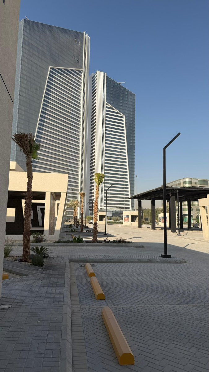 bsa_sa_'s tweet photo. - تحديثات حول المشاريع 🔖. 

  الإنتهاء من أعمال التصميم والإشراف لمحطة الهبدان 
 في حي المربع. بمساحة 141611 متر مربع.

#شركة_بدر_بن_سليمان_للاستشارات_الهندسيه #استشارات_هندسيه #تصميم_داخلي #مشاريع_السعودية https://t.co/7u1MycsoHP
