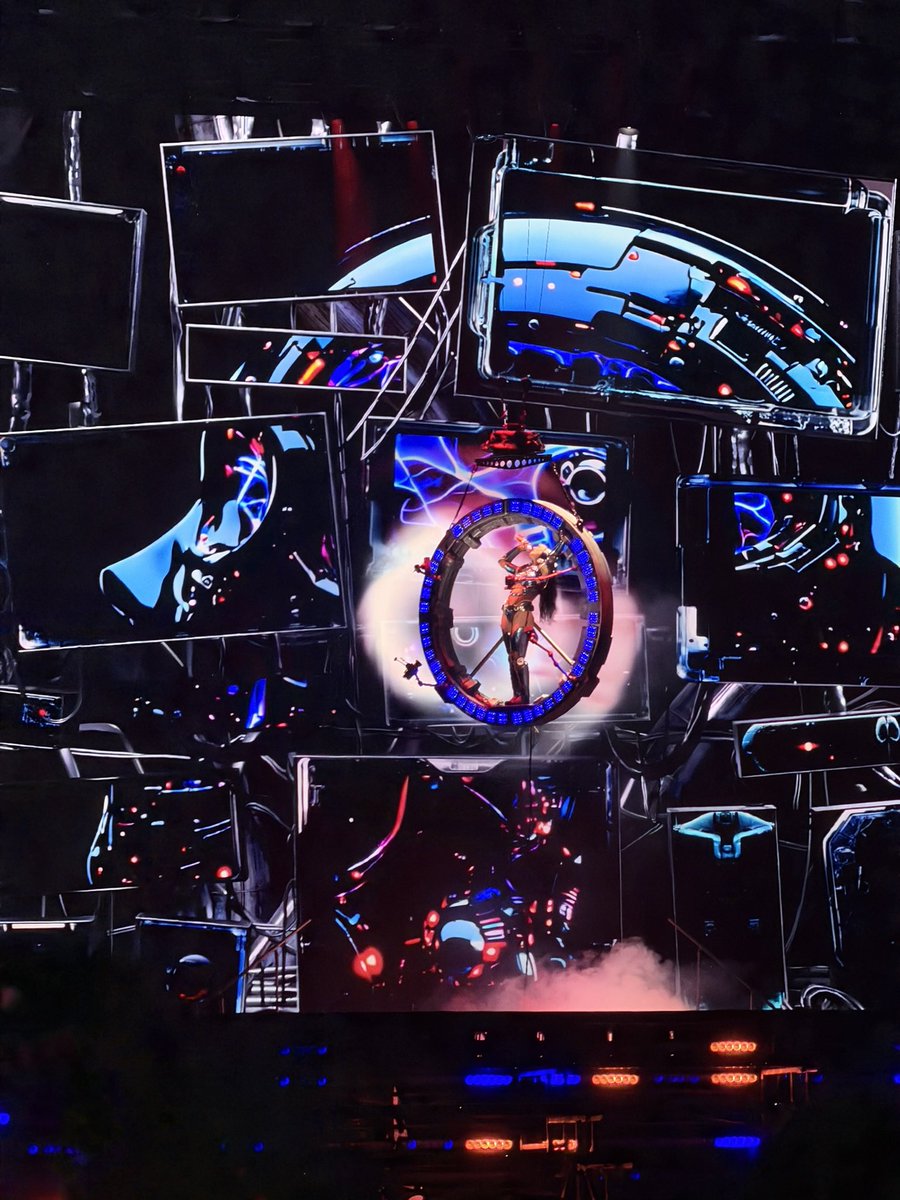 shinohellow's tweet photo. ライブ最高😊
@katyperry https://t.co/SWdgjwmkT7