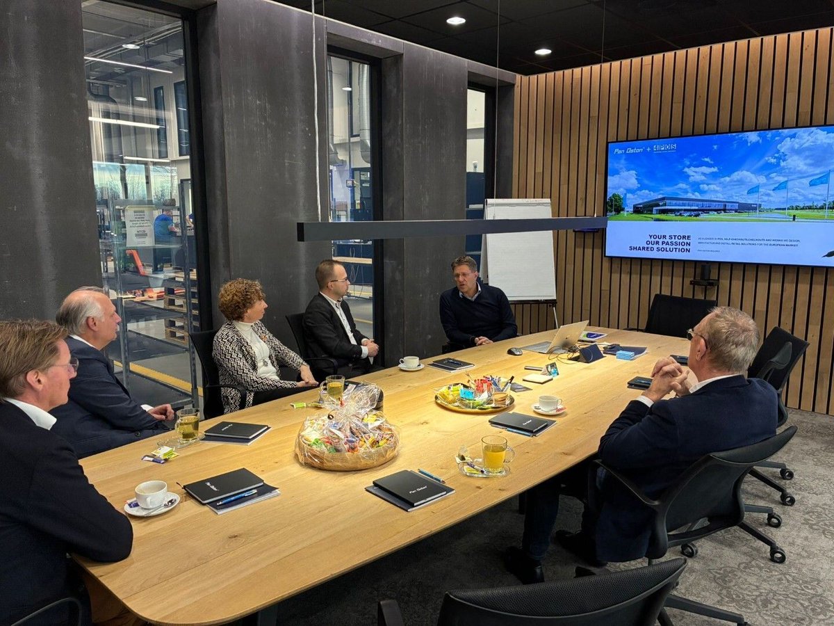 PanOstonRetail's tweet photo. Yesterday, we welcomed the mayor and councillors of the municipality of Raalte for an inspiring tour of our company! We would like to thank the council for their interest and the valuable discussion about cooperation and future plans in our region. https://t.co/yxApNaywvb