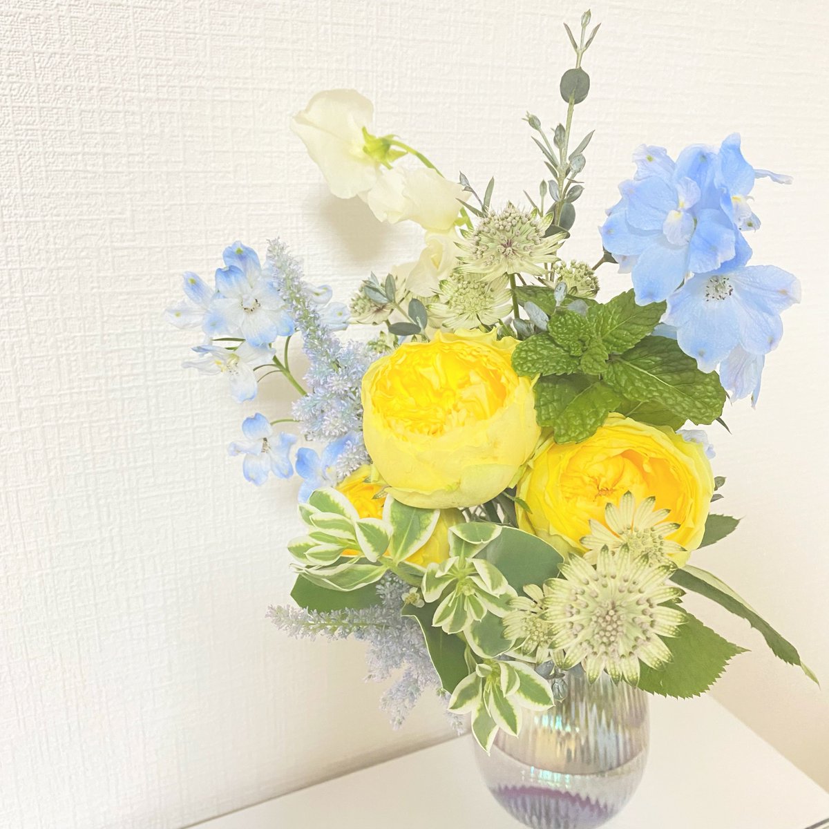本日は担当さんに、完結お祝いしていただきました🎀お上品だけど可愛らしい花束まで…ありがとうございます💐