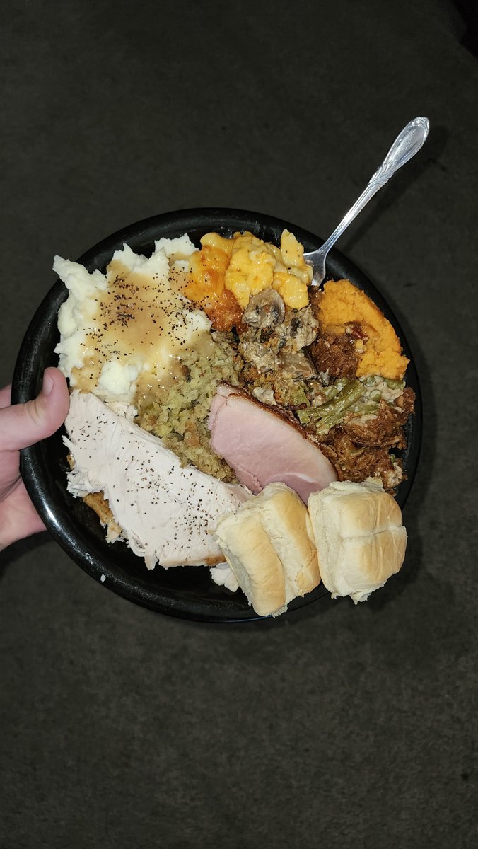 DollaBillSimps's tweet image. Anyways here are my 2 Thanksgiving plates I never shared on here