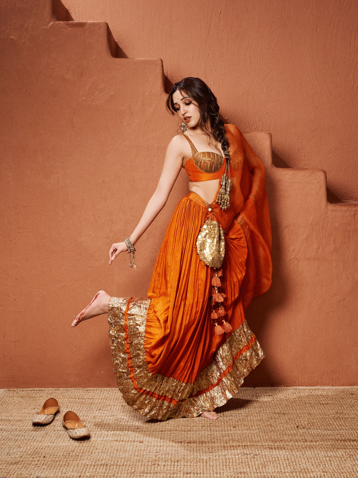 G7P686-b0AAmwSQ?format=jpg&name=large