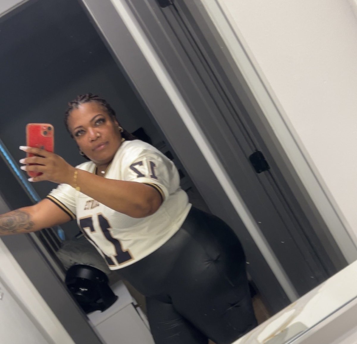 Raymonda Callahan tweet media