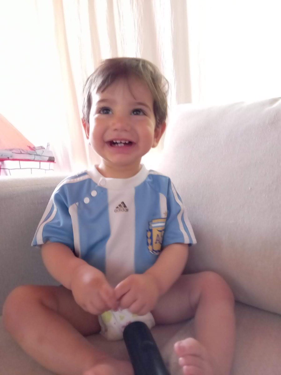 CelesQuintian's tweet photo. #nadiedicenada  mi sobrino campeón del mundo https://t.co/IaRnJBnuvM