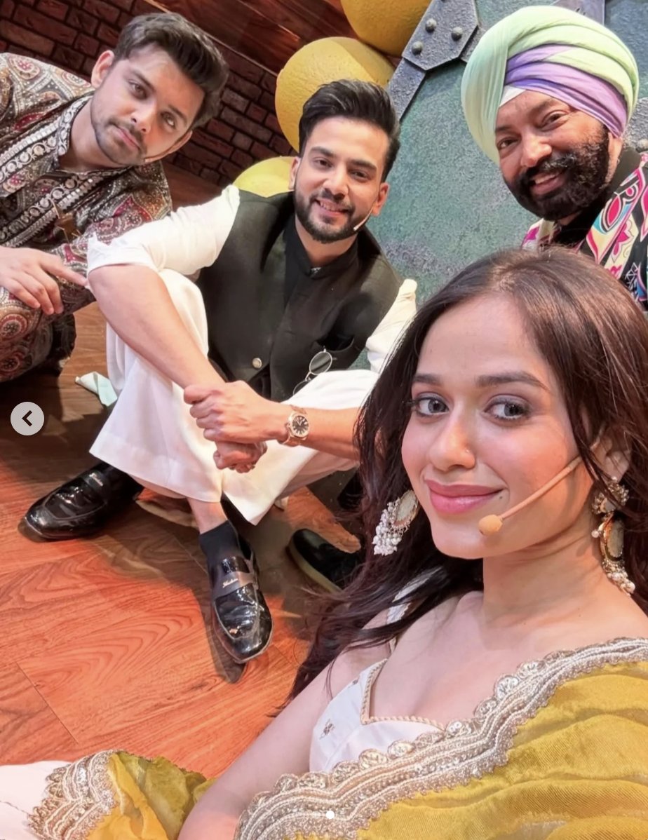 Himansh98069025's tweet image. The selfie we wanted vs the selfie we got

#ElvishyYadav #ElvishArmy #jannatzubair