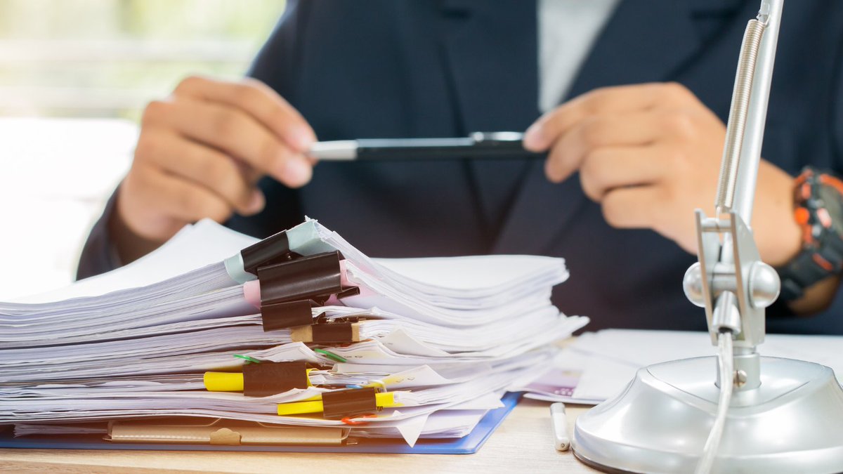 Hot off the press!🗞️ Read our latest CALU Special Report providing the full text of our questions &amp;written responses from the <a href="/CanRevAgency/">Canada Revenue Agency</a>  addressed during the recent <a href="/CLHIA/">CLHIA</a> biennial CRA Roundtable. Additional commentary also provided. For members only🔒
calu.com/2025/12/01/cal…