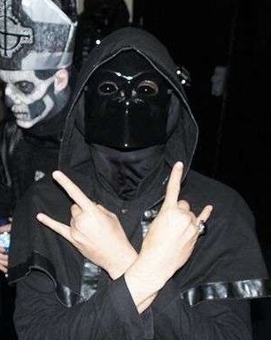 lake ghoul I miss you with your cunty black out eyes