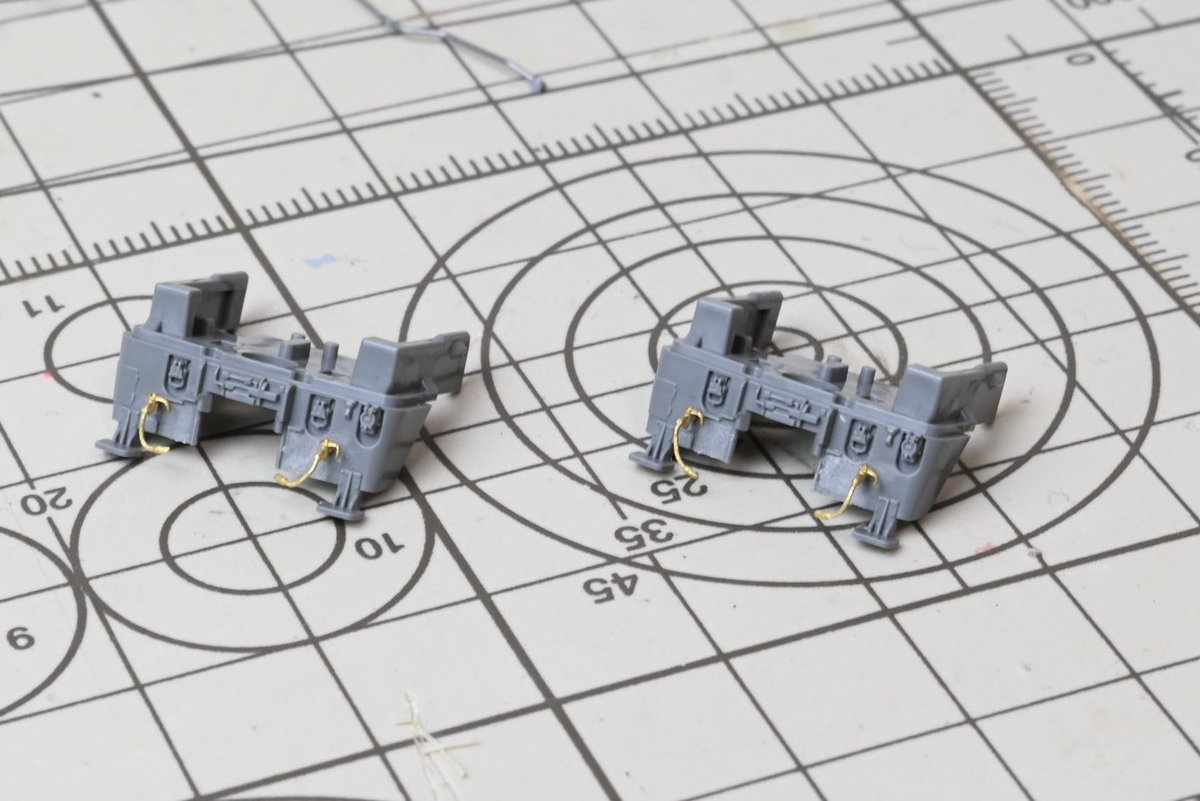 EF81用にレールクラフト阿波座さんのエアホースを初めて使ってみました。ロストワックス製なので強度と繊細さを兼ね備えていて素晴らしいです👍