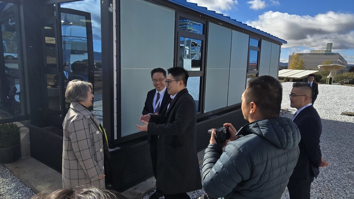 ✅El <a href="/gobjccm/">Gobierno de Castilla-La Mancha</a> posiciona atrae a la región la inversión e innovación de una empresa de capital internacional líder en energía renovable

👉<a href="/JoseleCaballero/">José Manuel Caballero Serrano</a> y Gómez han inaugurado piloto de ‘Arctech Verification Base’ con I+D+I de <a href="/isfoc/">ISFOC</a> 

✍️ 👇 
castillalamancha.es/node/412858