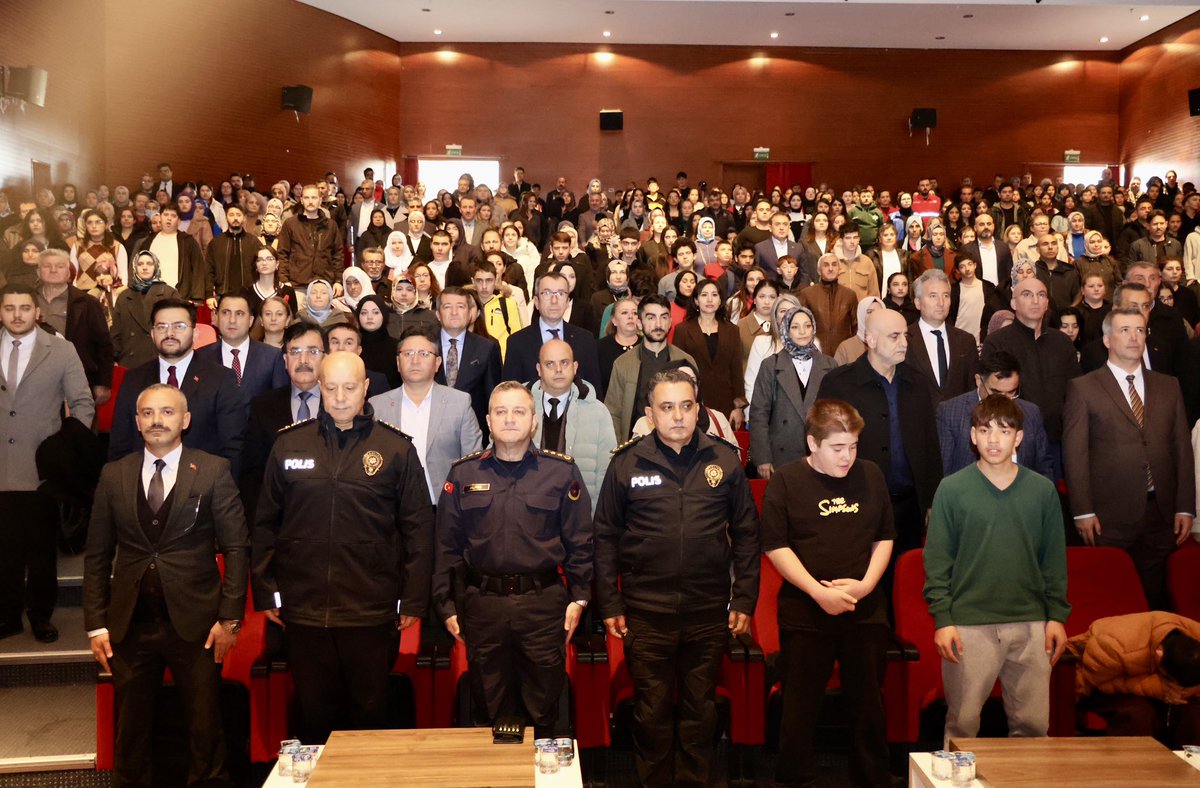 📍 Şeyh Edebali Kültür ve Kongre Merkezi

♿ 3 Aralık Dünya Engelliler Günü kapsamında, Bilecik Özel Eğitim İlkokulu, Ortaokulu ve Meslek Okulu tarafından düzenlenen programa İl Millî Eğitim Müdürümüz Serdal Şimşek ve il protokolü katılım sağladı.

🌟 Özel gereksinimli