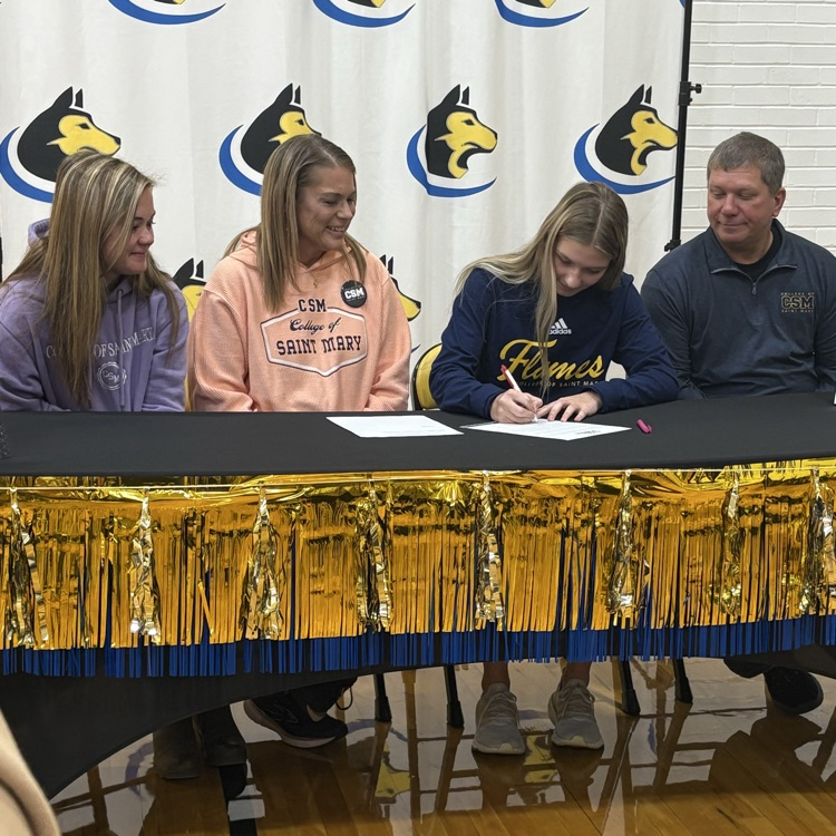 srchuskies's tweet photo. Congrats to Danica Watts on signing her letter of intent to College of Saint Mary's for Track and Field! https://t.co/dHB4Vvd4iV