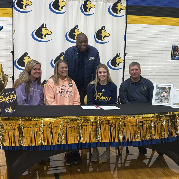 srchuskies's tweet photo. Congrats to Danica Watts on signing her letter of intent to College of Saint Mary's for Track and Field! https://t.co/dHB4Vvd4iV