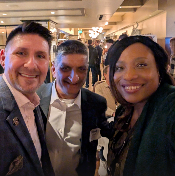Eleveo's Tinu Bruchanova is in Las Vegas, networking with friends and colleagues at AWS Reinvent. Eleveo is built on AWS and we're building alliances in the Amazon Web Services ecosystem. Exciting times ahead!

#aicontactcenter #ccaas #awsreinvent