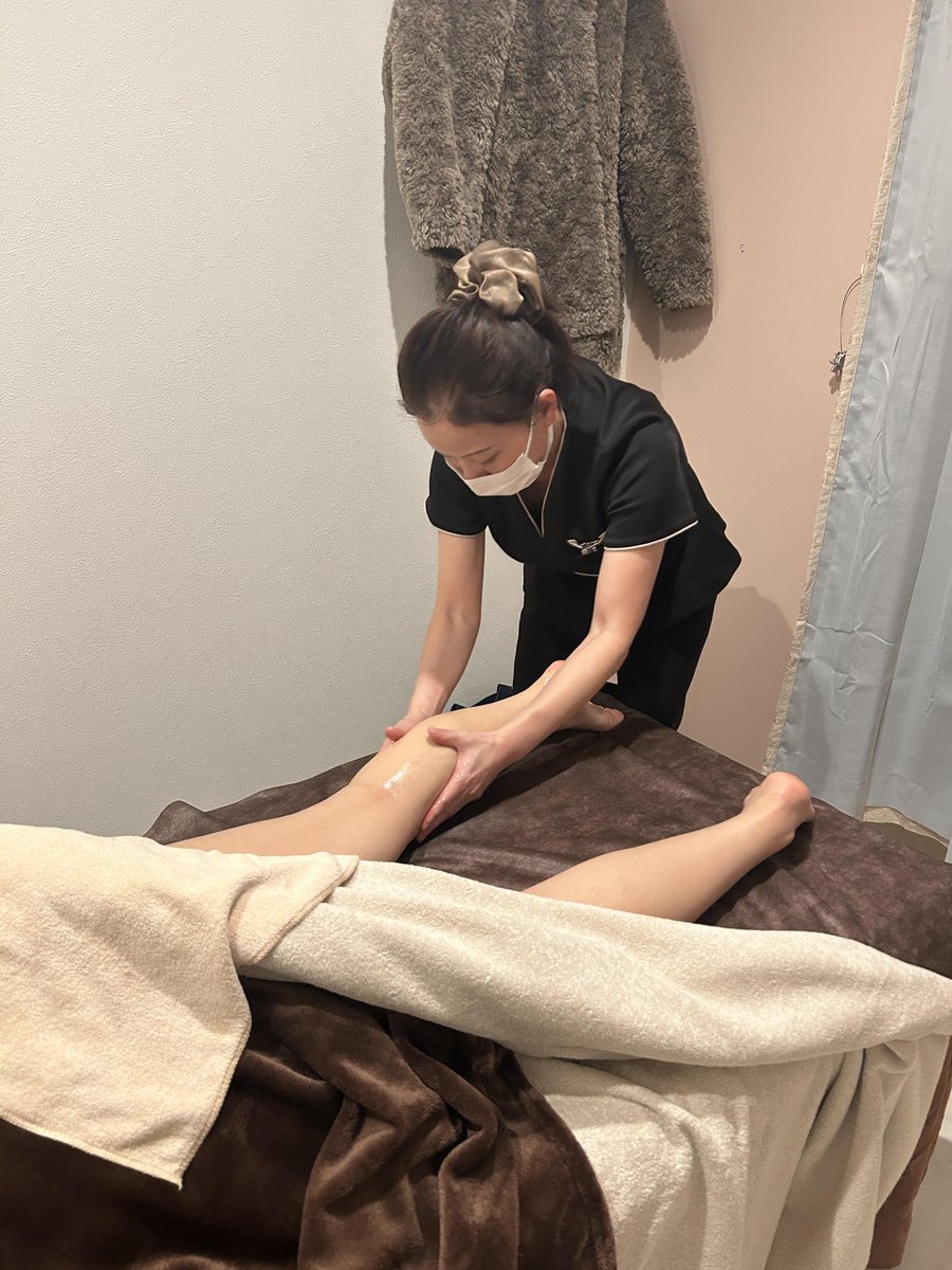 02xiazzz's tweet photo. 上野のマッサージおすすめ💆‍♀️90分アロマで極上リラックス🥰

週末はPC💻で疲れた肩や首をほぐしたくて、上野のマッサージサロンへ
90分のアロママッサージを予約してみました！ https://t.co/qrytPrIw8J