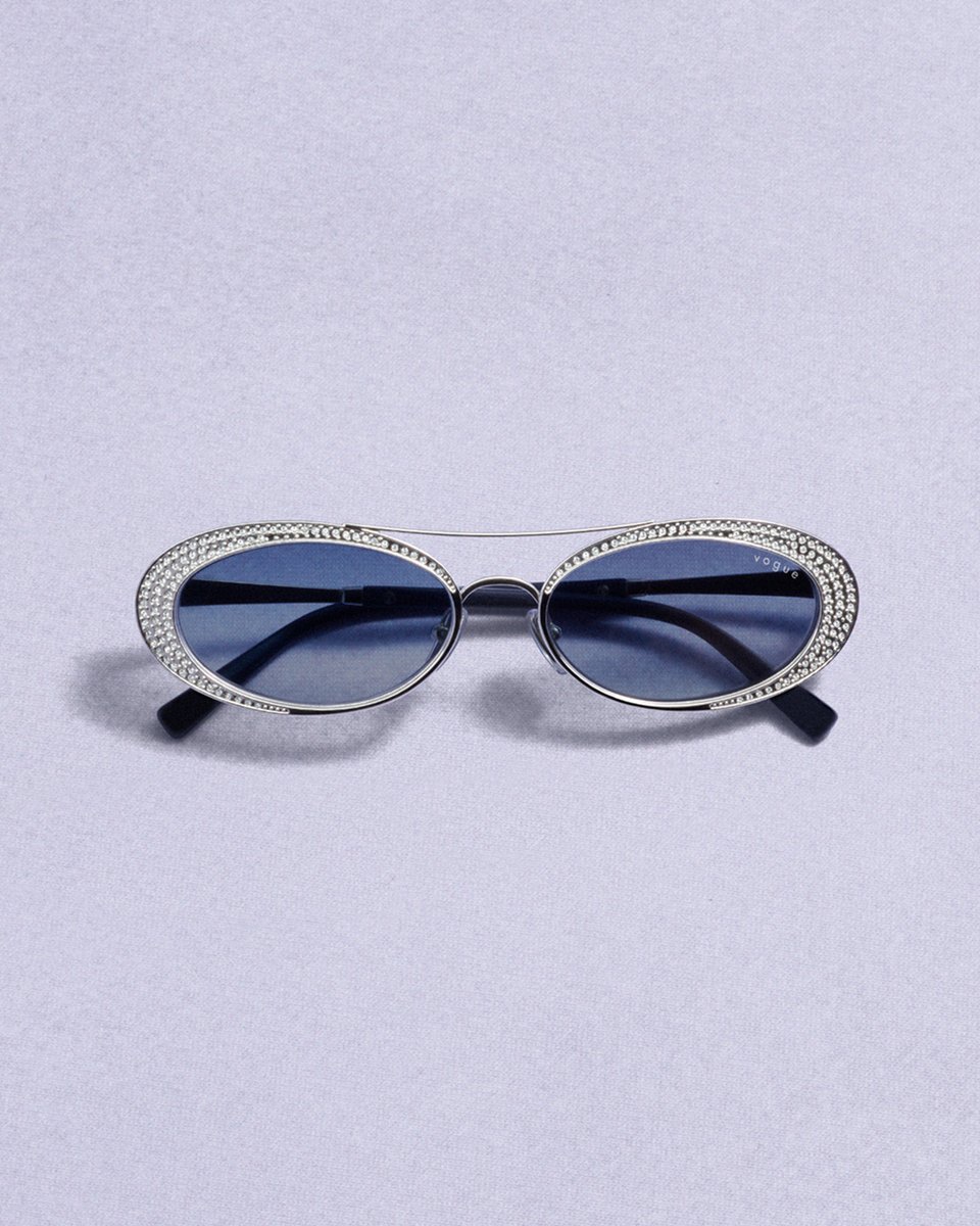 Shimmer all year long with these eye-catching glittery shades! 🪩
bit.ly/4rOuLt0