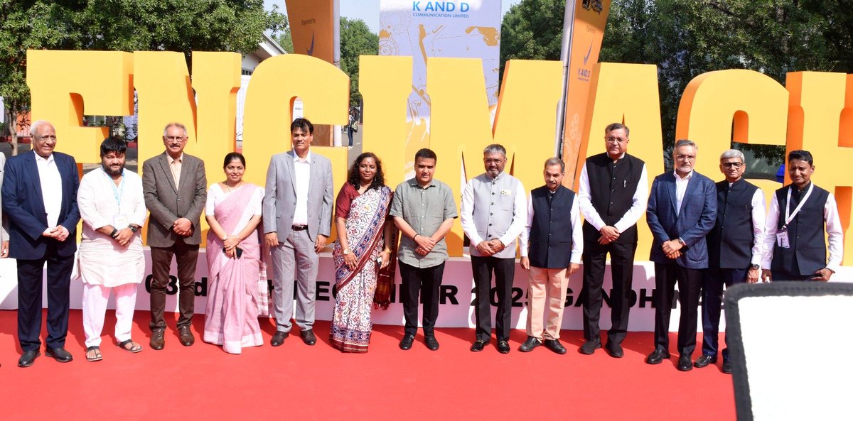 DDNewsGujarati's tweet photo. 🔸 ગાંધીનગર ખાતે એન્જિનિયરિંગ સેક્ટરના એશિયાઈના સૌથી મોટા એક્ઝિબિશન ‘ENGIMACH-2025’નું નાયબ મુખ્યમંત્રી @sanghaviharsh ના હસ્તે શુભારંભ
#Engimach2025 #EngineeringExpo #GandhinagarEvent #AsiaLargestExhibition #InnovationShowcase #IndustrialGrowth #MakeInIndia https://t.co/TR51taVvC5