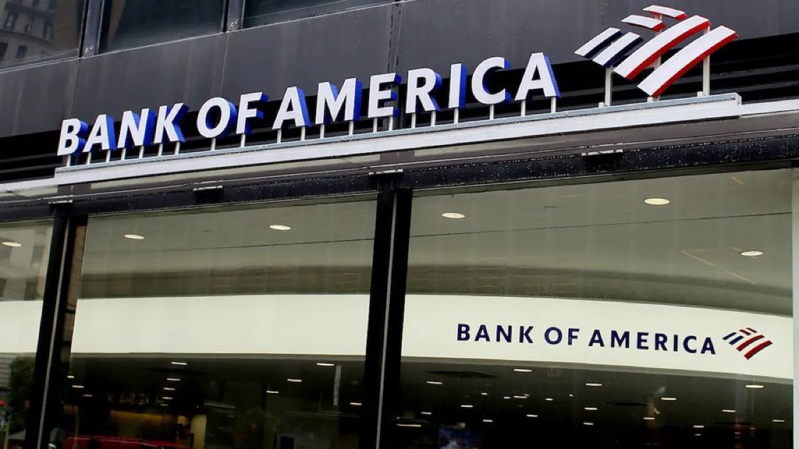 #RandomNews 
Das Netzwerk von über 15.000 Vermögensberatern der Bank of America durfte bis heute keine Empfehlungen zu Bitcoin aussprechen.

Ab dem 5. Januar 2026 werden sie ihre Kunden aktiv dazu ermutigen, eine Bitcoin-Allokation von 1–4 % in Betracht zu ziehen. 🟠📈