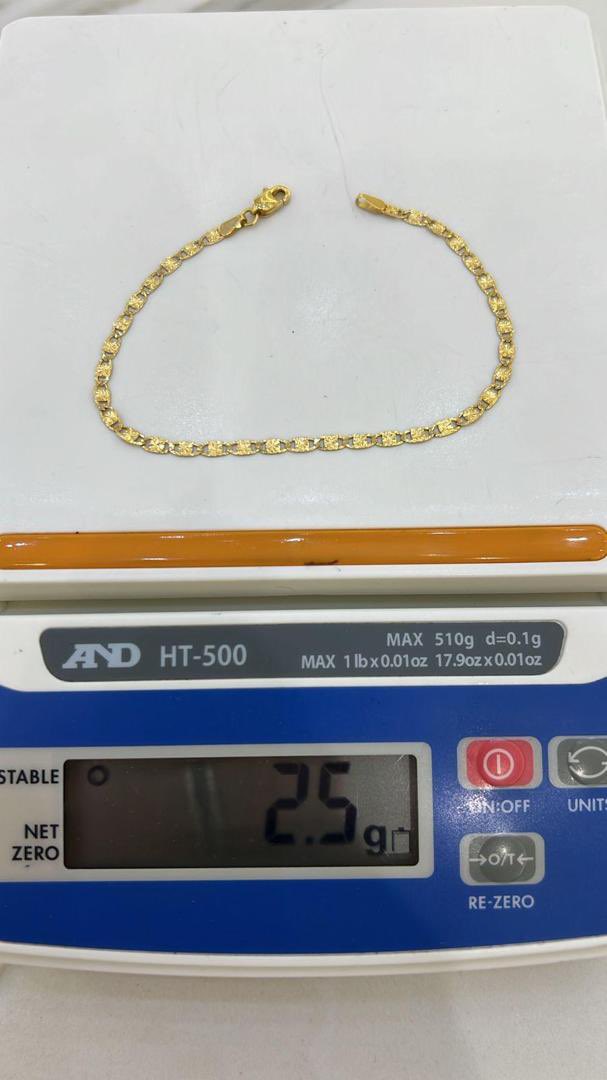 18karat solid gold unisex bracelets ( hand chain ) available 💫💫💫

190,000N - 1,710,000N

Please kindly RT , refer and patronize 🙏🏼🙏🏼