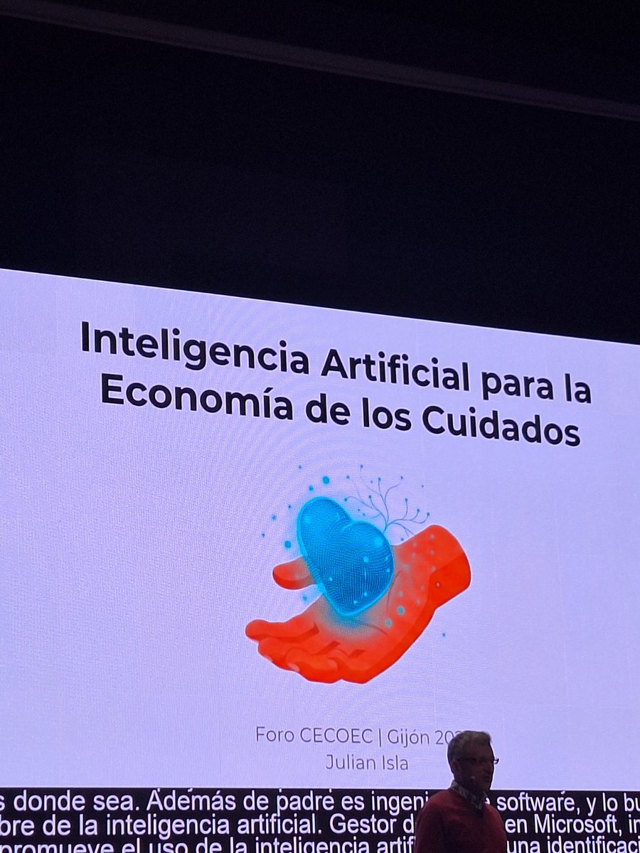 InfocomS's tweet image. Comienza el primer ponente, Julián Isla  hablando de la Inteligencia artificial para la economía de los #Cuidados