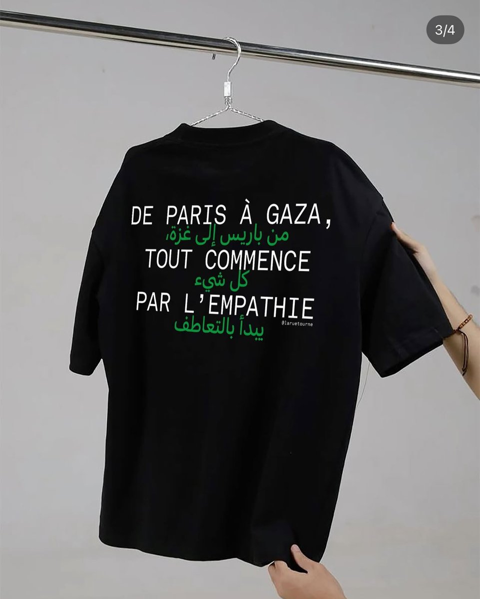 Sht_dono's tweet image. Deux T-Shirt exclusif, un LA RUE TOURNE pour financer nos kits d’hiver à destination des personnes sans abri.

L´autre dont les bénéfices de la vente seront intégralement reversés à @CaravanesSolidR en soutien aux victimes du génocide à Gaza 🇵🇸

bit.ly/nos10piges