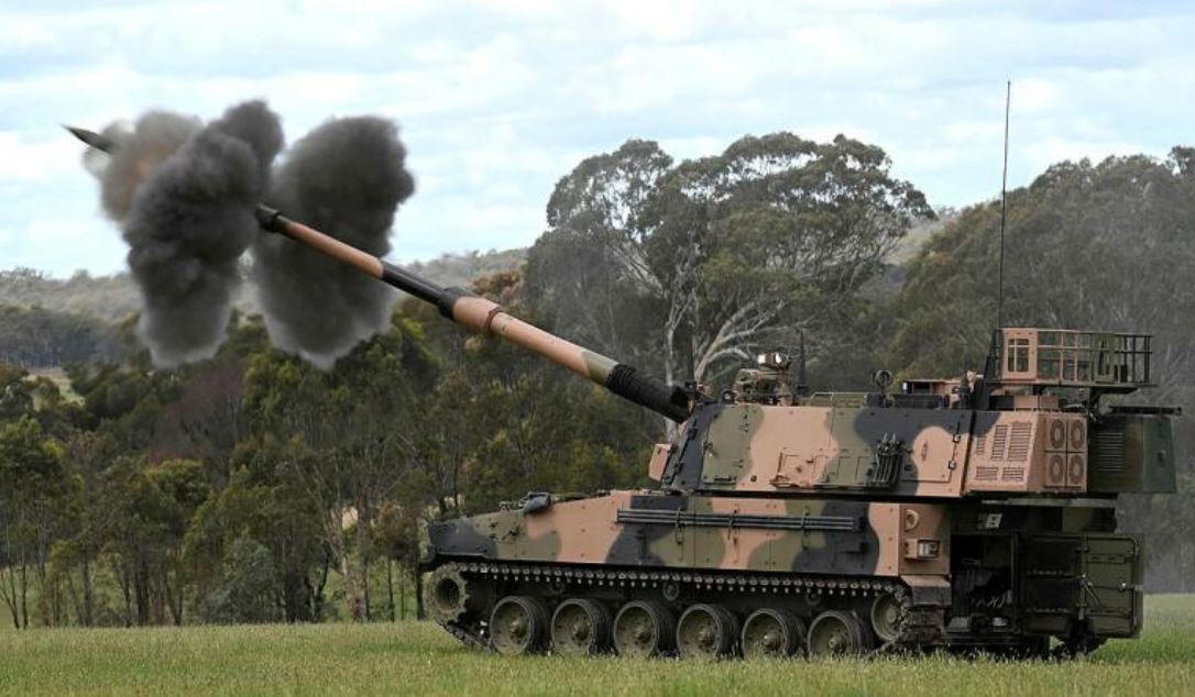 DefenseMirror's tweet photo. Australia Marks First Firing of Hanwha-sourced AS9 Huntsman 155mm Howitzer::
https://t.co/3BREVGwhOj
#Australia #AS9 #Huntsman #Artillery #Howitzer #Hanwha #Army #Defence #Military #K9Thunder https://t.co/HdxcapxkeQ