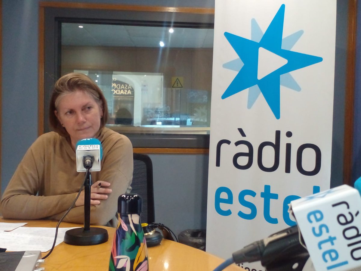 Avui a les 18.20 al #Llevatdinslapasta de <a href="/radioestel/">Ràdio Estel</a> entrevistarem a Vanessa Torres, responsable de comunicació i de captació de recursos de <a href="/AccioSolidaria/">Acció Solidària Contra l'Atur</a>, amb qui parlarem de la tasca que fan al llarg de gairebé 45 anys d’existència radioestel.cat/podcasts/lleva…