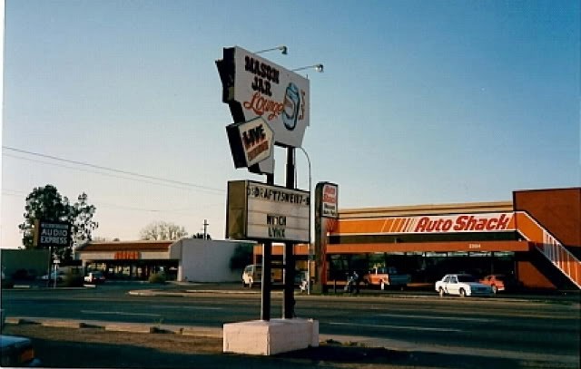 GBsArchives's tweet photo. On This Day (12/25/1987)...the GBs played their first show as the "Gin Blossoms" at Mason Jar.
*source: Lost Horizons Tribute site. *
#OTD #OnThisDay #Christmas #December25 #GinBlossoms #MasonJar #JesseValenzuela #BillLeen #DougHopkins #ChrisMcCann #RichardTaylor https://t.co/TVBcyc6Yjx
