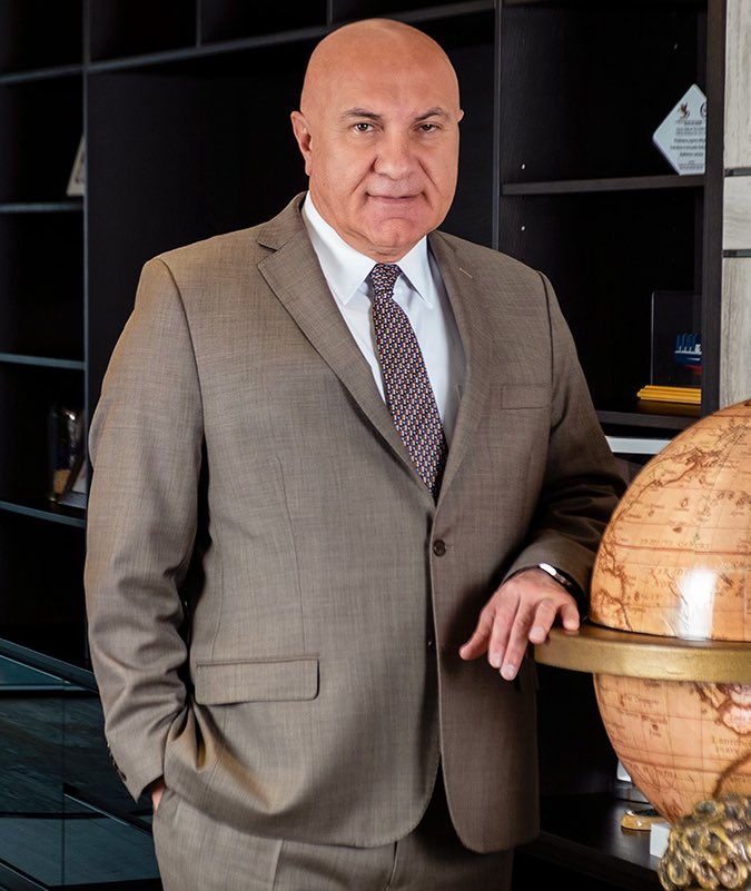 ÖZEL 🚨

Galatasaray maçı öncesi Samsunspor başkanı Yüksel Yıldırım ile konuştum. 

“Biz çıkıp maçımızı oynayacağız. Hakemler hep zaten bizim aleyhimize oldular. Daha bir maç kazanamadık. Galatasaray maçına da farklı bir beklentimiz yok. Bizim maçı almamız için önce hakemi