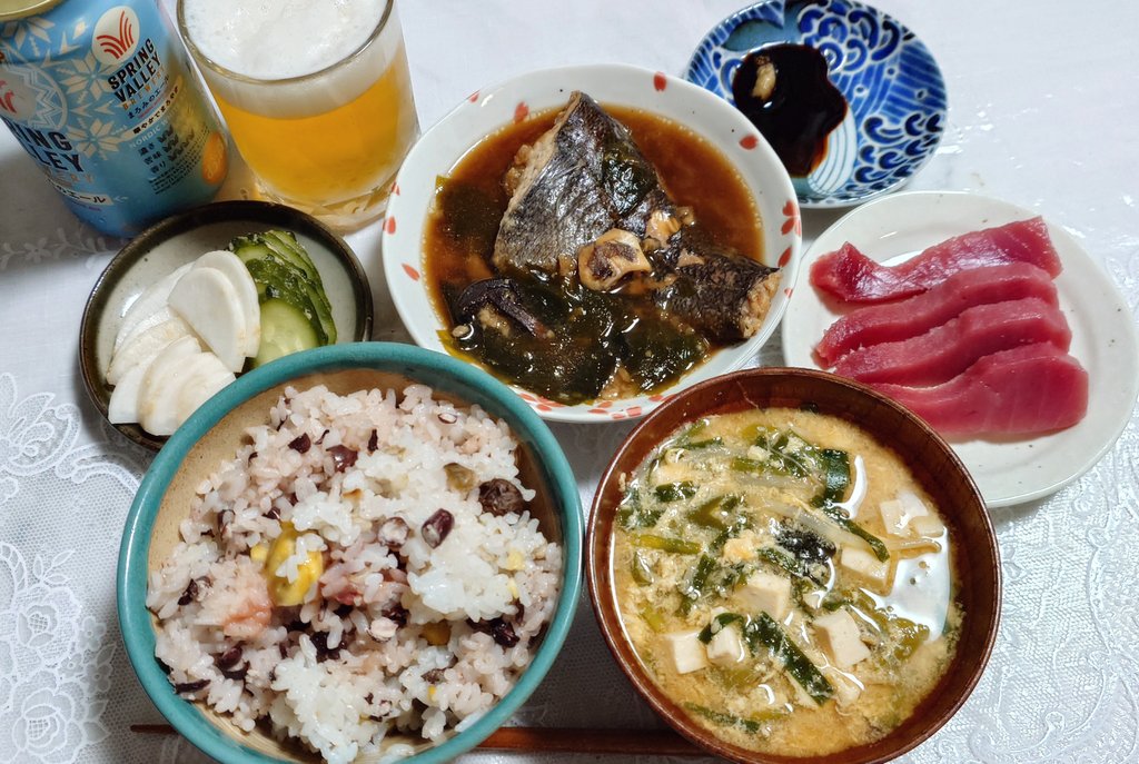 asagimoegi's tweet photo. ソイの煮付けに、マグロの刺身✨
スプリングバレーの新作は、��パイシーな香りで日本食には合わない😅
#おうちごはん
#Twitter家庭料理部
#SPRINGVALLY
#四毒抜き
#小麦粉不使用
#乳製品不使用
#植物油脂不使用
#上白糖不使用
#甘いもの不使用
#添加物不使用 https://t.co/JLH2wRTkN9