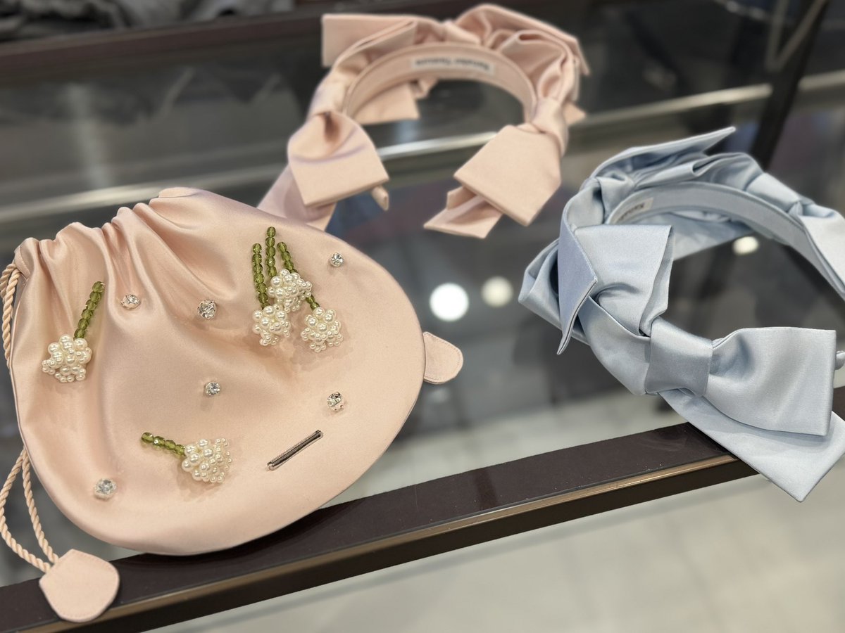 かなさま　カチューシャ2つ カチューシャは水色もあります🩵