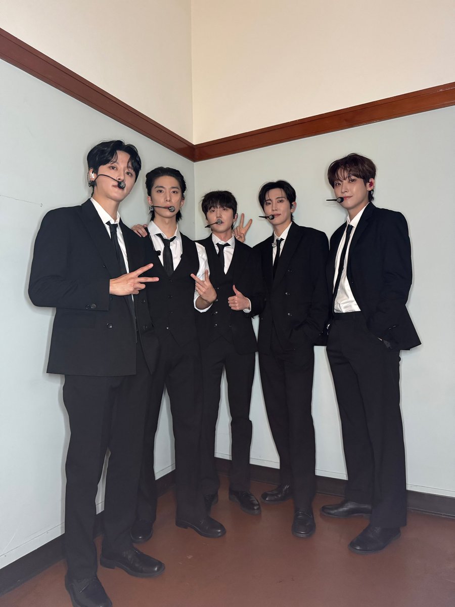 SF9_FANCLUB's tweet photo. [📸] 2025 SF9 LIVE FANTASY #5 LOVE DAWN IN #Portland

#SF9 #에스에프나인 #SF9_TOUR 
#SF9_LOVE_DAWN #SF9inUSA https://t.co/GQp6yJwZGv