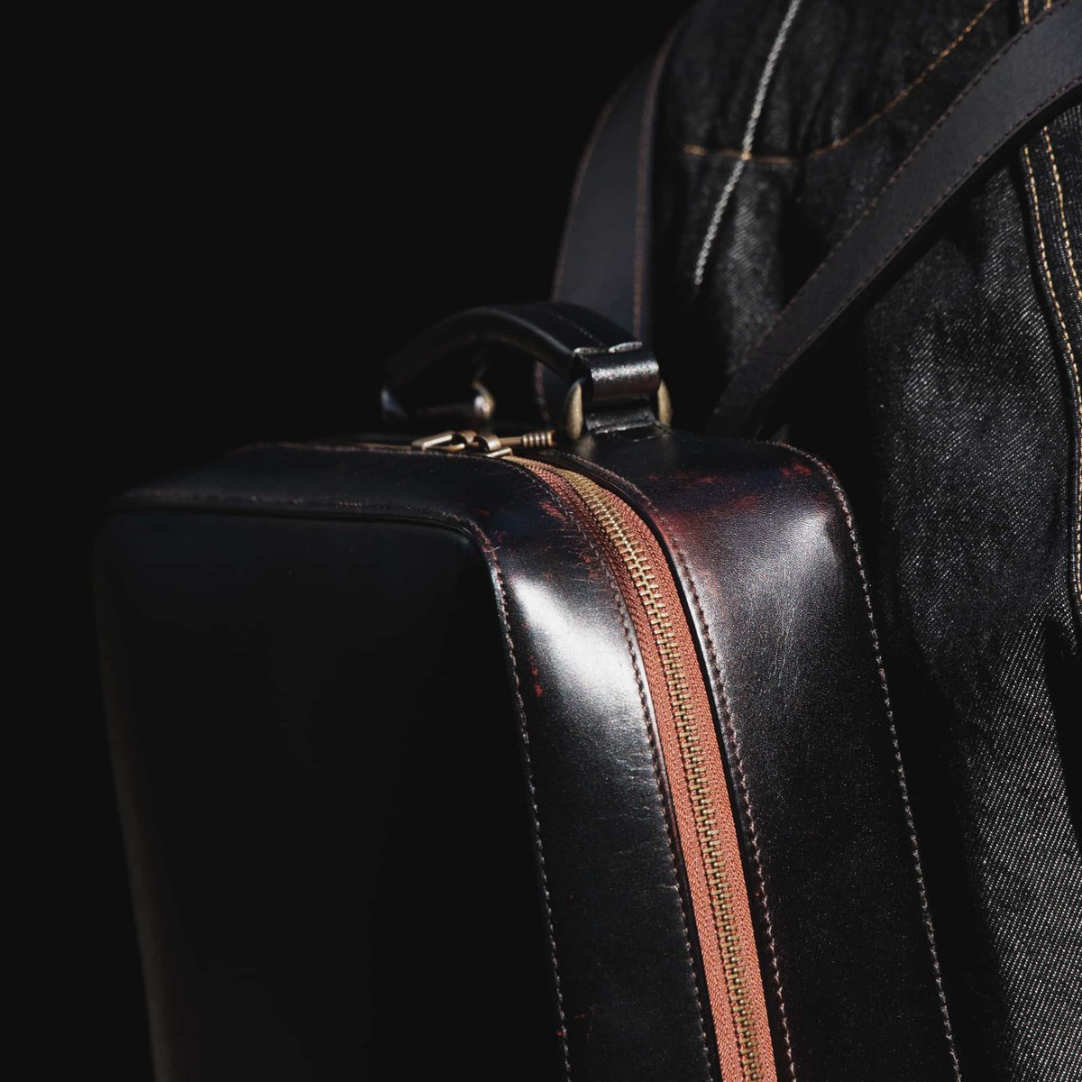 時と共に個性を磨く「Layered Leather」シリーズが一部店舗限定で新 
