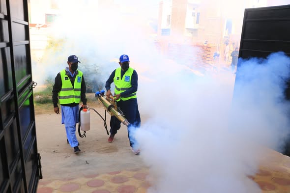 AkfLodhran31599's tweet image. With dengue cases increasing rapidly in Multan
Alkhidmat Foundation South Punjab carried out spraying in multiple areas to reduce mosquito breeding and protect citizens.
#dengue #avoid #spry #multan #AlkhidmatFoundation