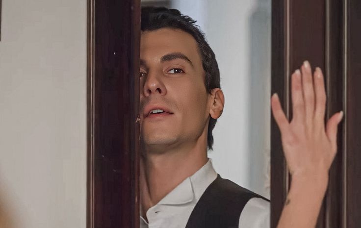 If the doors could tell stories