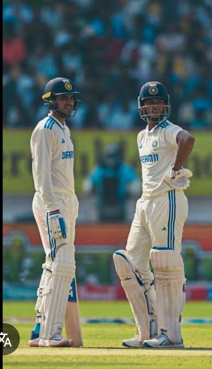 Like this tweet if you think Ruturaj gaikwad is baap of both bhaiswal and pill❤️