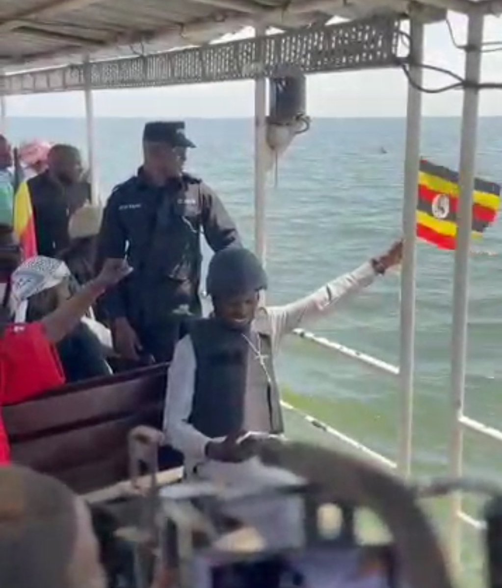 Today, the president is to go back to Lango Sub-region, covering Amolatar and Dokolo Districts...on a ferry currently 

#ANewUgandaNow #ProtestVote2026