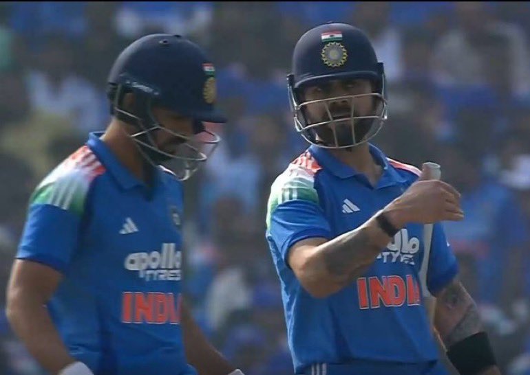 yxshh27's tweet photo. Ruturaj Gaikwad and Virat Kohli are batting together for the first time in this series, but the way they’re handling each other and complementing each other in their running between the wickets makes it feel as if they’ve been playing together for years. That’s the difference with two format specialists, these two are tailor-made for List A cricket.